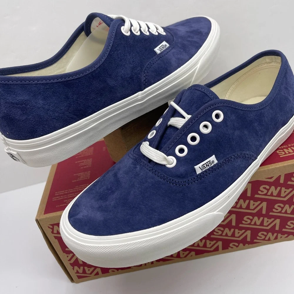 Vans WMNS Authentic
Pig Suede Deep Twilight Sneakers
VN000D7YEMT - Picture 8 of 16
